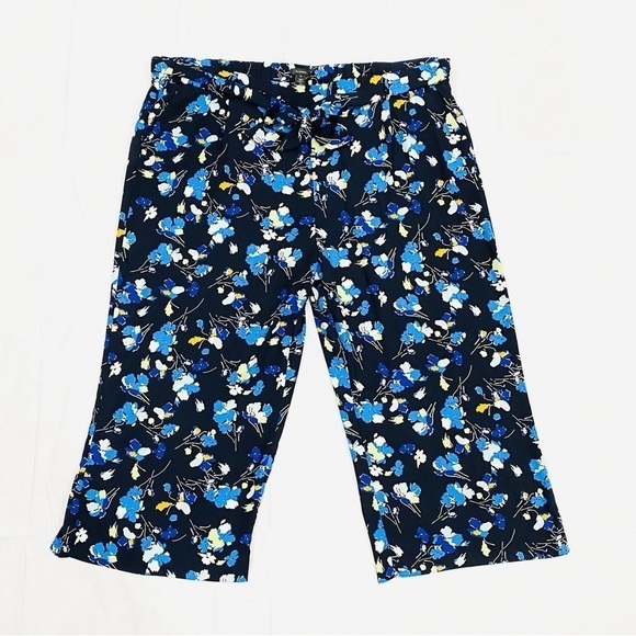 NWOT Halogen Navy Floral Plus Size Tie Waist Wide Leg Crop Capri Pants - Picture 1 of 6